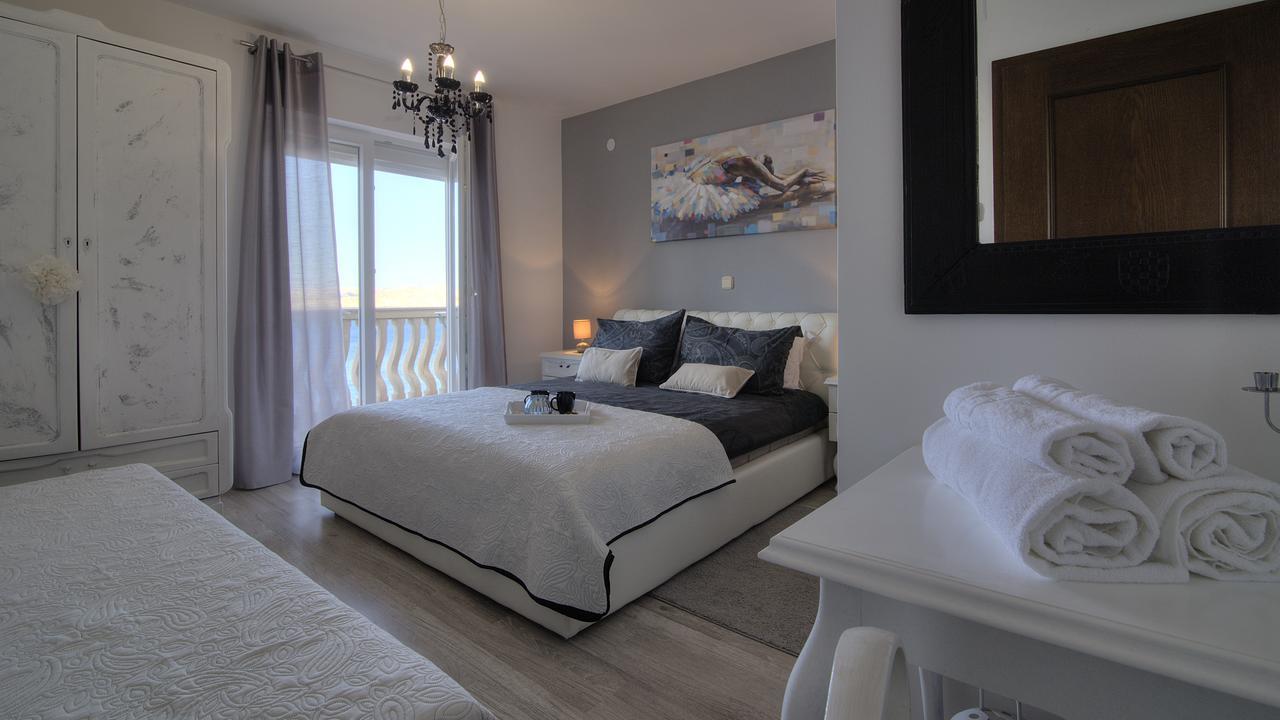 Apartments Lola Senj  Exteriér fotografie